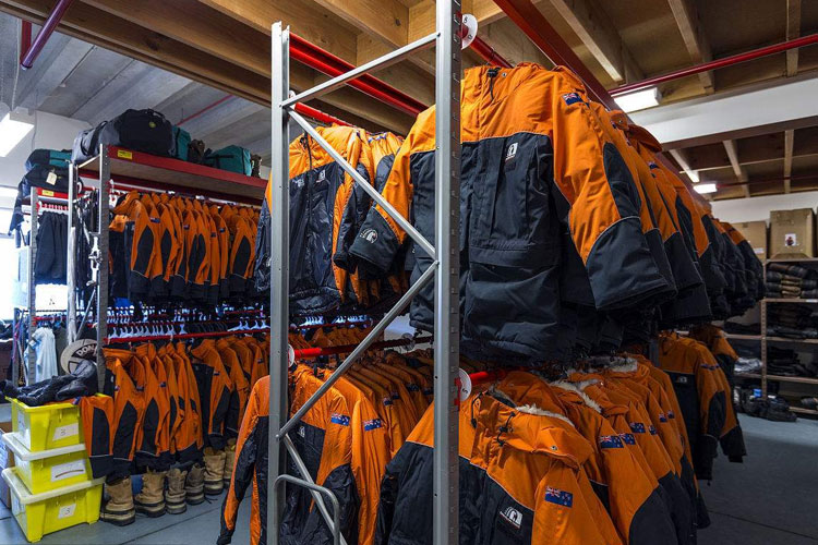 服裝倉庫如何除濕？倉庫PICACG哔咔官网入口輕鬆應對潮濕問題